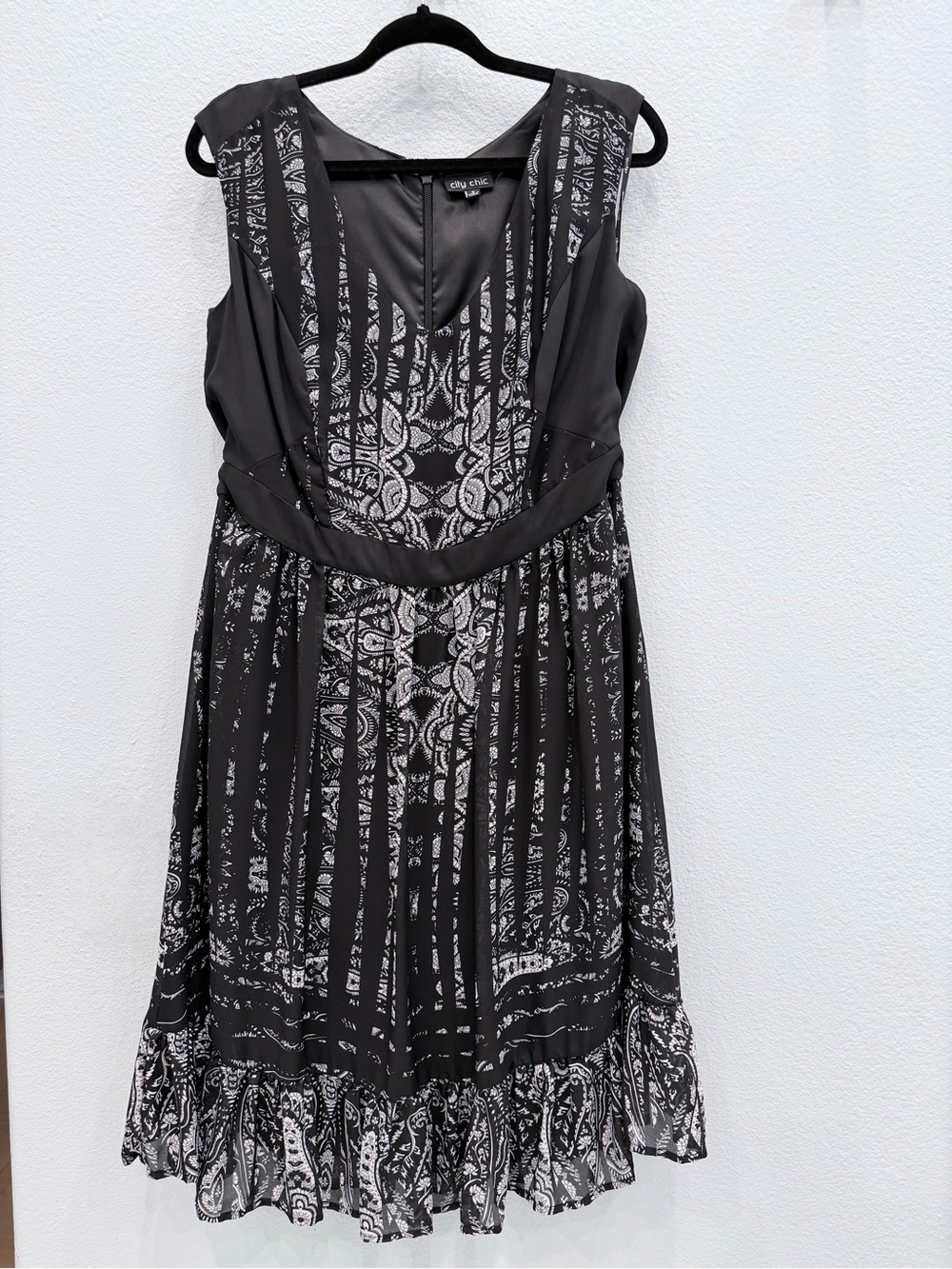 City Chic S Black White Paisley Fit & Flare Ruffle Dress